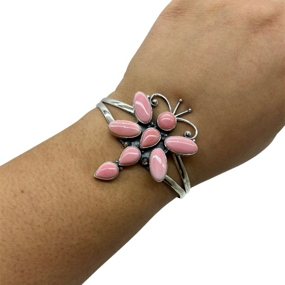 925 Sterling Silver Butterfly Dragonfly Natural Pink Conch Cuff Bracelet - Picture 3 of 8